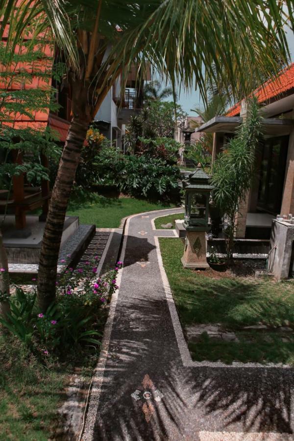 The Jepun Room And House Canggu Extérieur photo